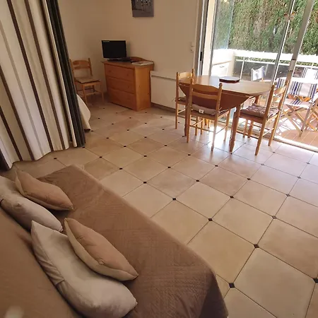 Coin-nuit Avec Balcon Et Parking A - Fr-1-780-41 Apartment *