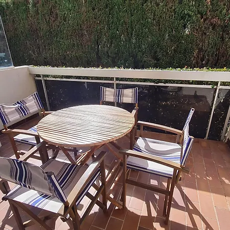 Coin-nuit Avec Balcon Et Parking A - Fr-1-780-41