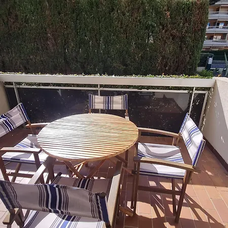 Apartment Coin-nuit Avec Parking Au Centre De Sainte-maxime, Golfe De St-tropez - Fr-1-780-41